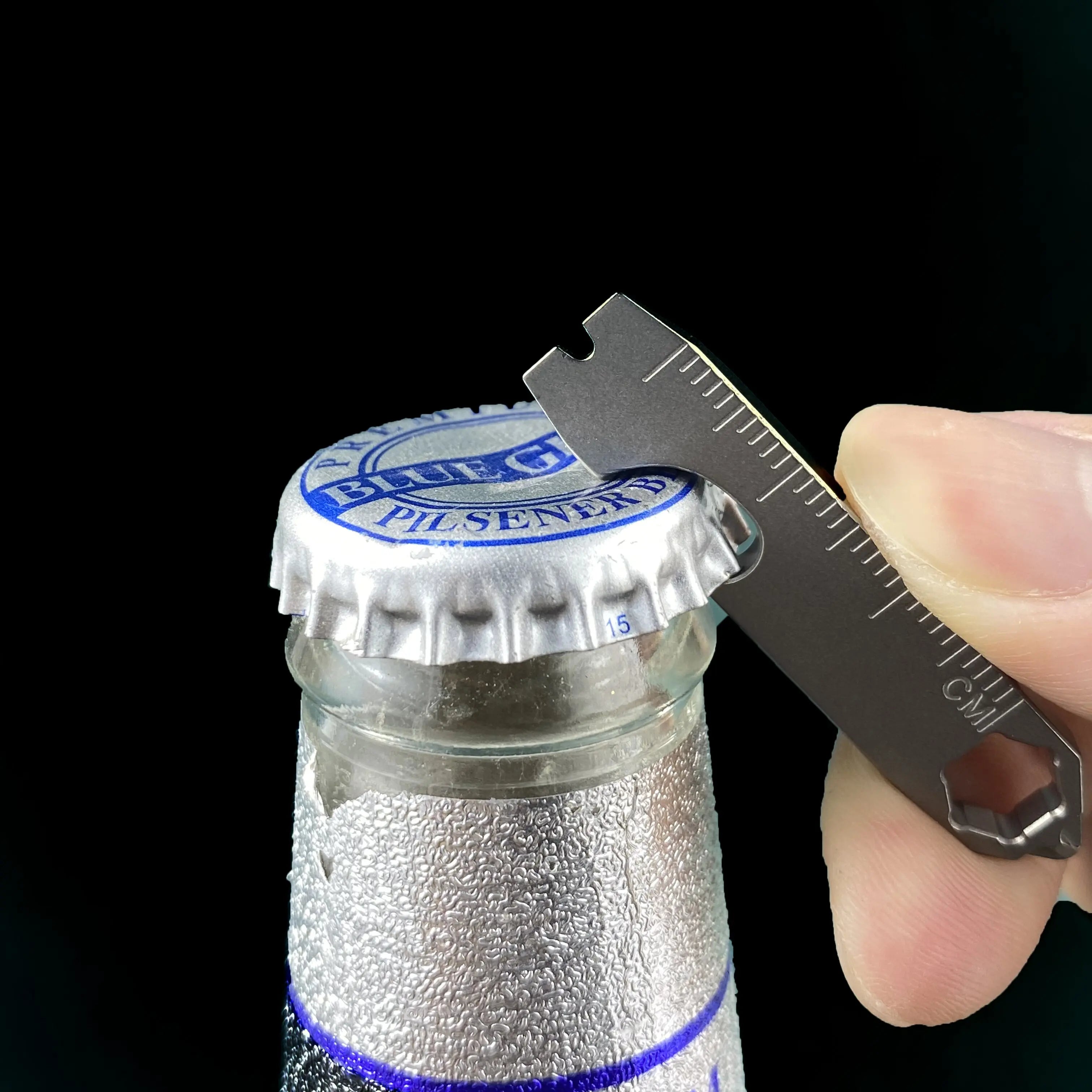 Outdoor EDC practical tools, multi-functional crowbars, beer bottle openers, key accessories, outdoor camping pocket tools
